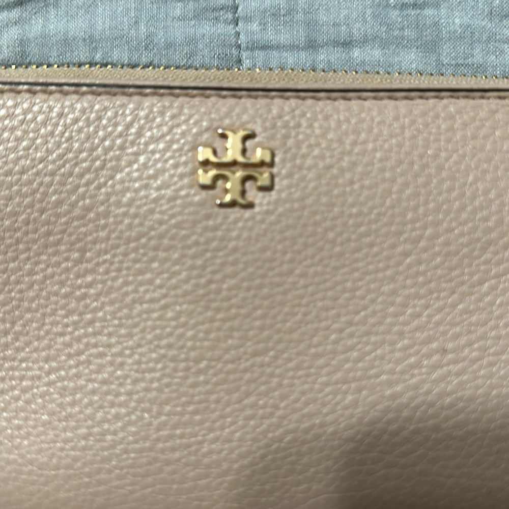 Tory Burch wallet - Picture 2 of 4